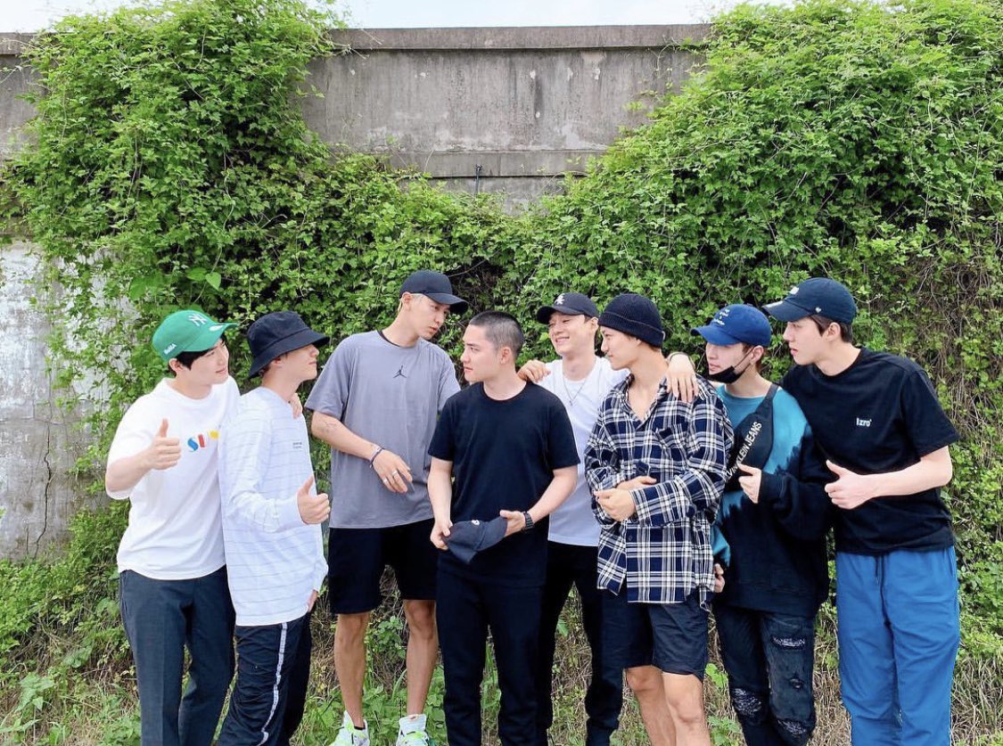 Lay_Wonderland's tweet photo. 경수야 잘 다녀와~😭👋🏻 https://t.co/AaZE0FTcJW