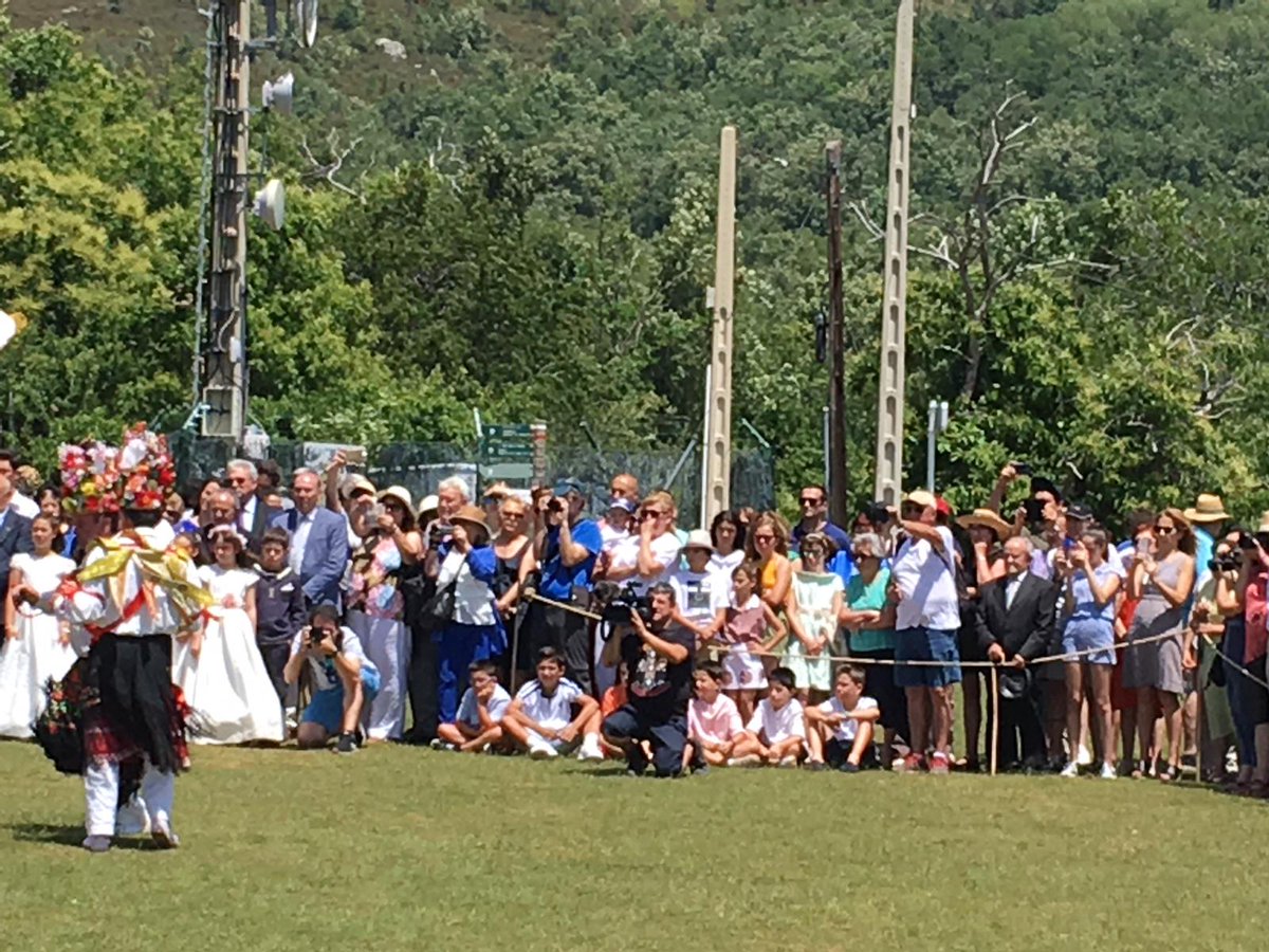 El presidente de la Diputación <a href="/jmlatre/">José Manuel Latre</a> asistió ayer a las Danzas de la Octava del Corpus de Valverde de los Arroyos, declarada Fiesta de Interés Turístico