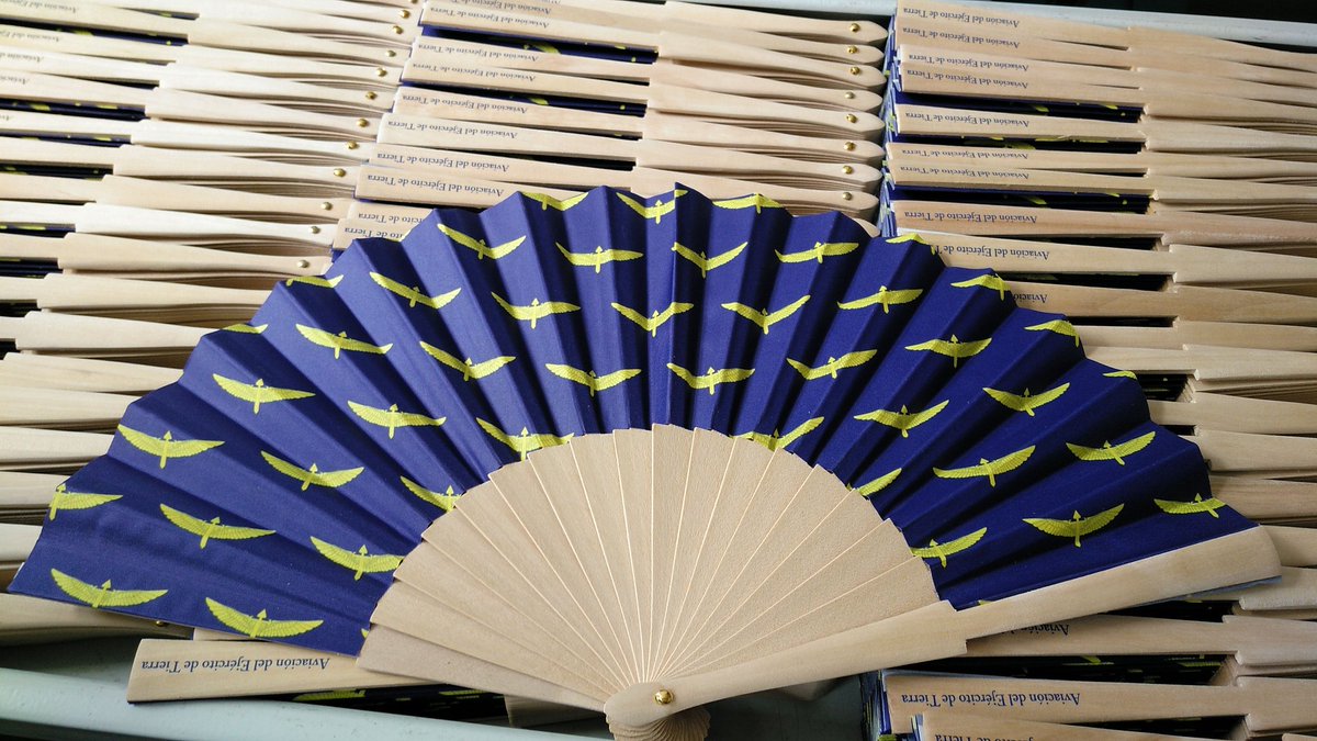 Tiempo de abanicos, fabricación a medida, 100% personalizados.
#verano #abanicos #ideas #sublimacion