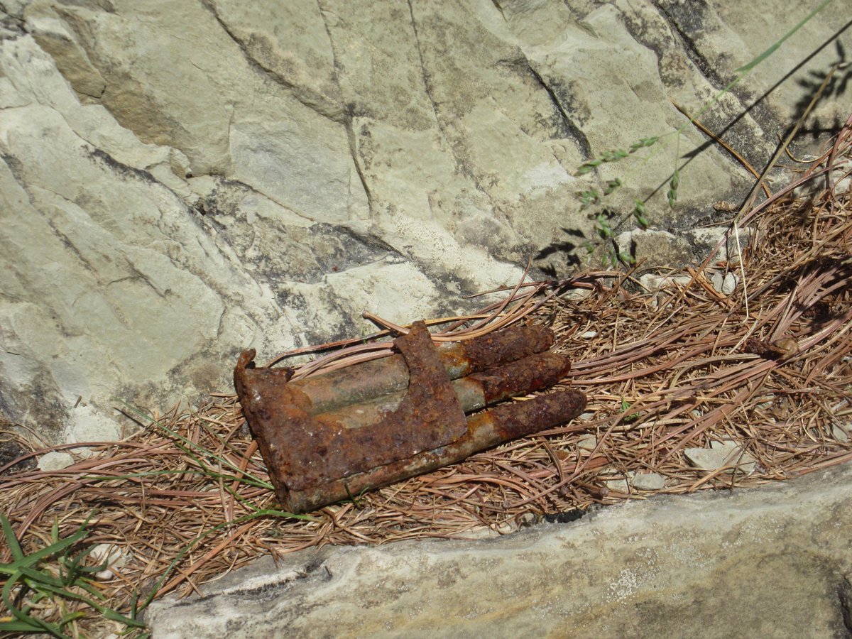 andyblanck1's tweet image. the #Contrin refuge when it was close to the A-H front of the #Marmolada; today a peaceful and festive place for the ex Alpine troops. The south face of the Marmolada and some items of the Standschutzen that occupied the place in 1915.
#ww1dolomitifront