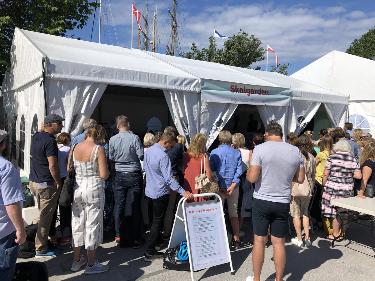 Likvärdig skola är ett ämne som engagerar i #almedalen - hur lyfter vi elever i förorten? Hur kan arbetslivet bidra i samverkan m skolan? <a href="/Skolverket/">Skolverket</a> <a href="/Skolinspektion/">Skolinspektionen</a>