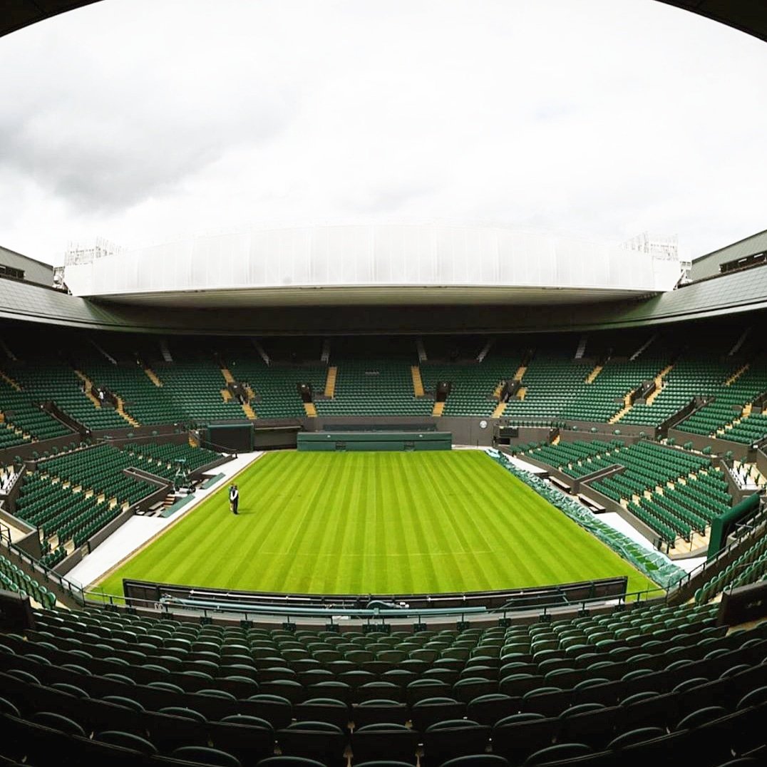 alphaxbet's tweet photo. LET'S GOOOOO !

C'est parti pour une quinzaine d'herbe et d'argent à Wimbledon 🌿💰

#TeamParieur #Wimbledon2019 https://t.co/Cx8SgbaSwi