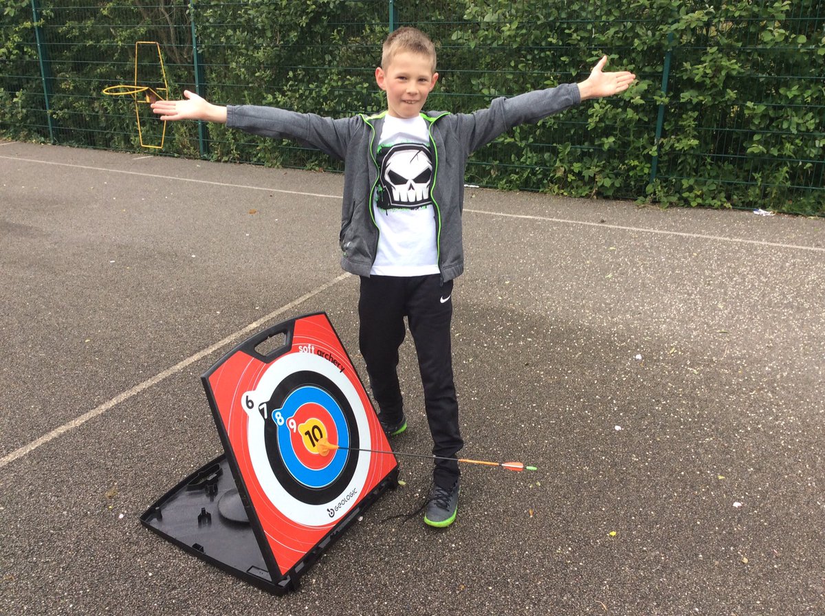 Y6MelthamMoor's tweet photo. Who’s aim is good enough to join Robin Hood’s gang? #aiminghigh #MMSport #littlejohnormaidmarrian https://t.co/cofJBtiaUT
