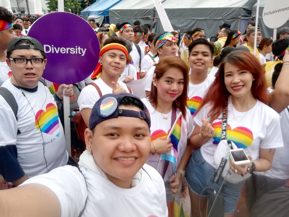 iambelrodriguez's tweet photo. Rain or Shine tuloy pa din ang Pride March
๐๐๐๐
#PrideMonth #ResistTogether #ShareLove #equality #LGBTQ #SpectrumPH #TelusPh #062919 @๐ธยฉ๏ธ@SexyyDaniii https://t.co/vhXu6qkLW5