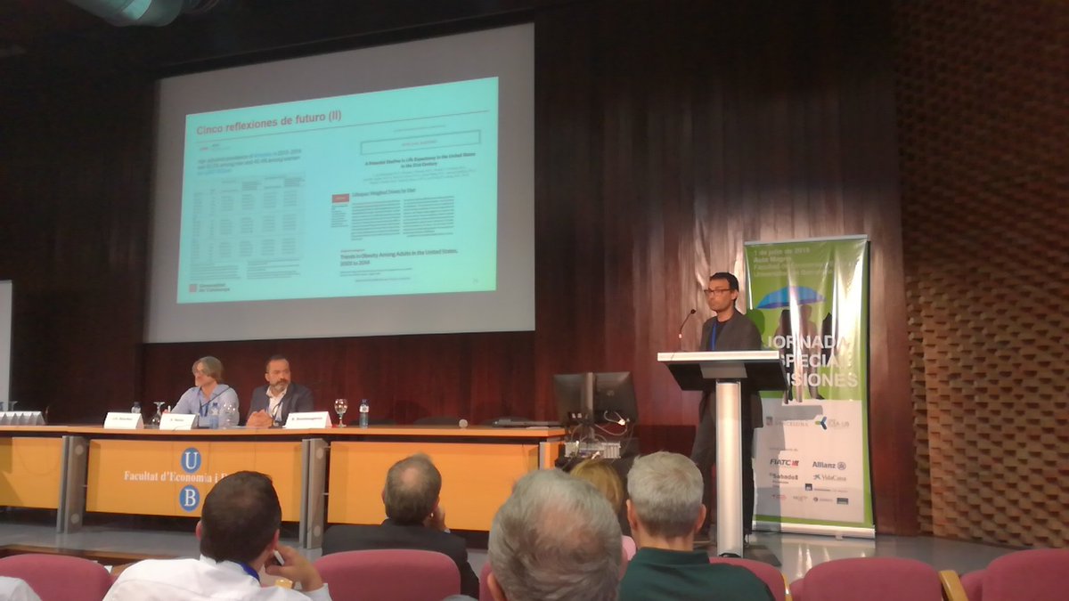 MMClaramuntB's tweet photo. «De la gestion de enfermedades a la gestio de necesidades complejas». S. Santaeugenia. @icea_ub @UniBarcelona @icea_ub #especialpensiones https://t.co/wD5nadH7JA