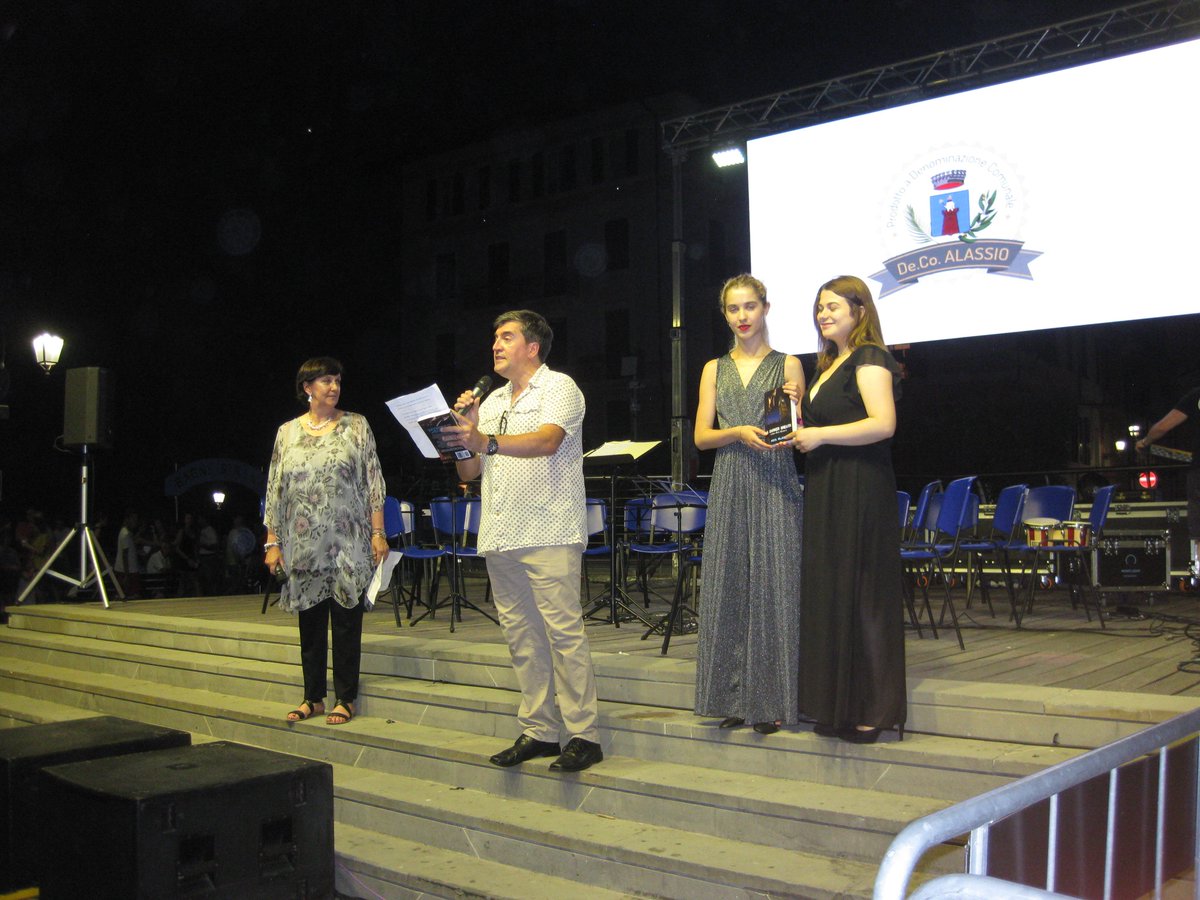 NeilSlade3's tweet image. Back from my #booklaunch in #Alassio as part of the end of academic year schools' celebrations. Hugely enjoyable and a massive thank you to all involved. Yes, I made my speech in Italian! @BookPotato3 #teenfiction #WritingCommunity #spies #indieauthors #amwriting #SecretService