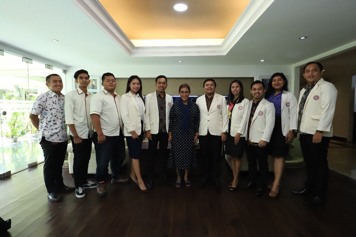 Terimakasih Ibu <a href="/susipudjiastuti/">Susi Pudjiastuti</a> 
Jdi tmbah semangat makan ikan