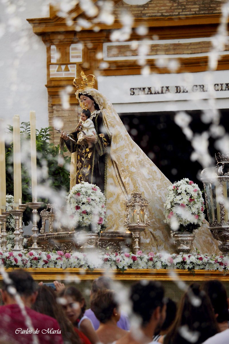 Esencias Cameras: "Capitana del Tiempo" digitalmovie7.blogspot.com/2019/07/capita…

#esenciascameras #enlascallesdecamas #gloriascamas2019
Grupo de Fieles de <a href="/VCarmenCamas/">Virgen del Carmen</a>
 🕯Nuestra Señora del Carmen
Incluye Galería de Imágenes⬇️📸
↗️Acces Web Esencias Cameras➡️💻digitalmovie7.blogspot.com