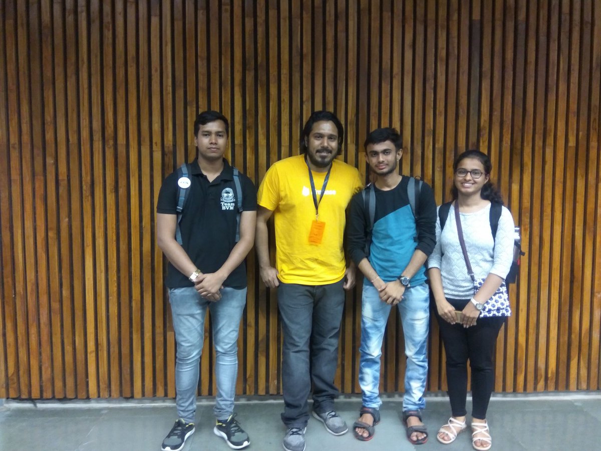 ChubbyCartoon's tweet photo. When sunday grants you productivity and new friends!!
@GCDCAhmedabad
#flutter #firebaseroadshow https://t.co/hGkmvtMaVX