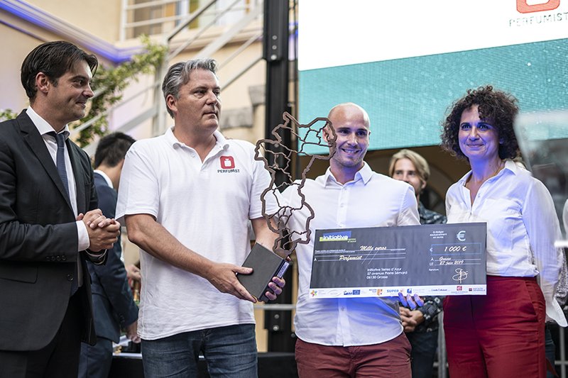 Tribuca's tweet photo. Qui sont les pépites de Grasse récompensées par la plateforme Initiative ?
https://t.co/YyCgOaj5Qb
#Nice06 @comagglo @villedegrasse #AlpesMaritimes #entreprises https://t.co/B4Zvk9r7fq