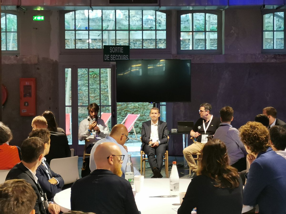 Nicola Byrne (@nicolabyrne_biz) on Twitter photo PlaceTech editor <a href="/paulunger/">Paul Unger</a> chairing the closed-door occupiers summit, hearing from Microsoft and Sanofi real estate directors on enhancing tenant experience with technology. #MIPIMPropTechEU PlaceTech editor <a href="/paulunger/">Paul Unger</a> chairing the closed-door occupiers summit, hearing from Microsoft and Sanofi real estate directors on enhancing tenant experience with technology. #MIPIMPropTechEU