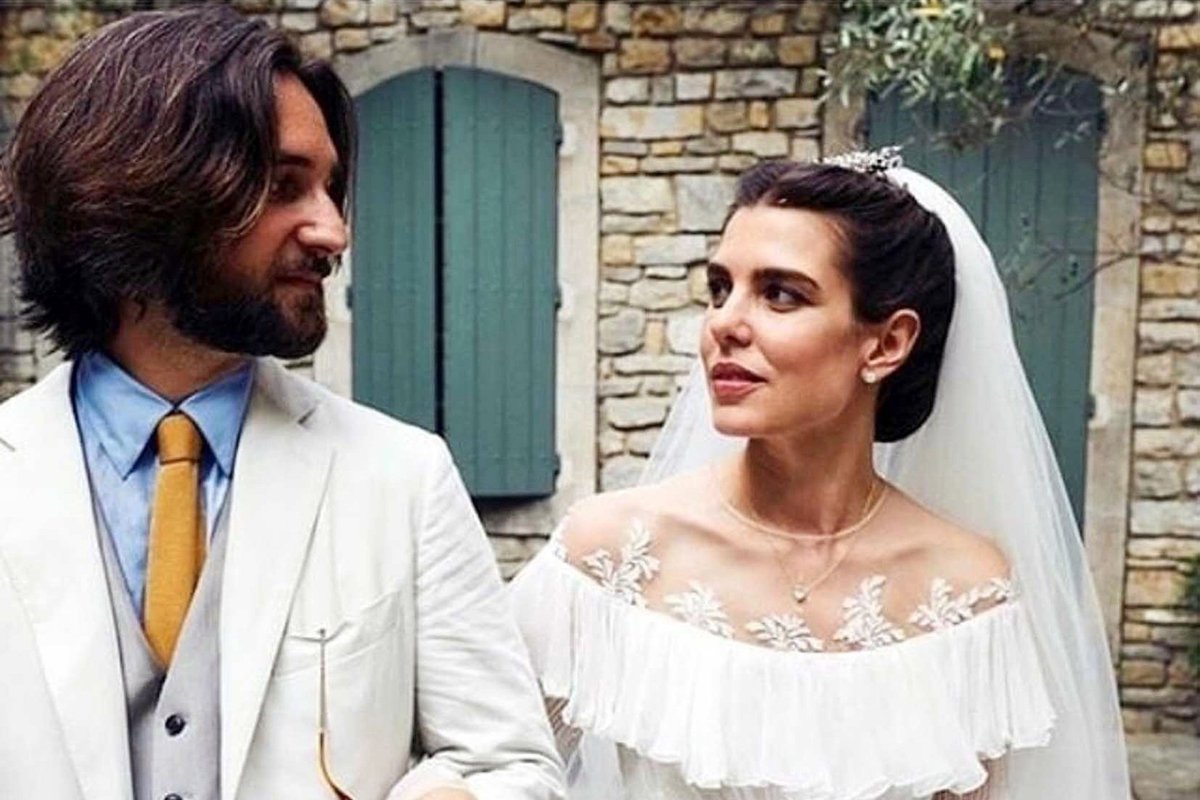 Charlotte Casiraghi, the granddaughter of Grace Kelly, emulated her mother Princess Caroline in third wedding dress tatler.uk/H2fcUQ