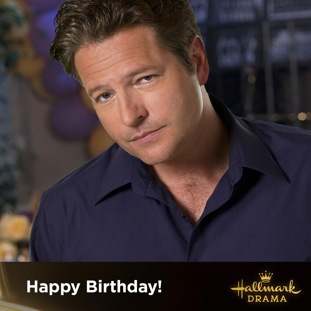 Let\s wish Dale Midkiff, star of the series and a very happy birthday! 