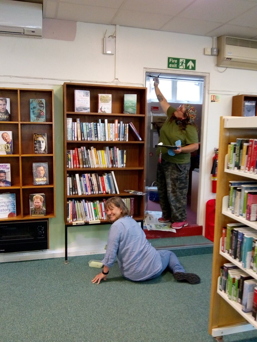 Derbycommunity1's tweet photo. Painting day at Allestree Community Managed Library. Thanks to our volunteers Nigel and Gary from Network Rail for their help! #Allestree #volunteering @DerbyCA @networkrail https://t.co/metObcvjCG