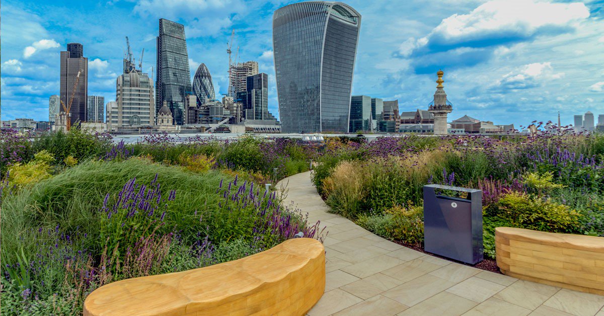 outdoordeckco's tweet photo. The boom in #roof #gardens means that #elevated #green spaces now cover 371 acres in #London - bigger than @HydePark. Check out @outdoordeckco latest commercial #RoofTerrace projects in #London >>> View Case Studies:  https://t.co/xS0IMH99Yr https://t.co/GR3r85XuxD
