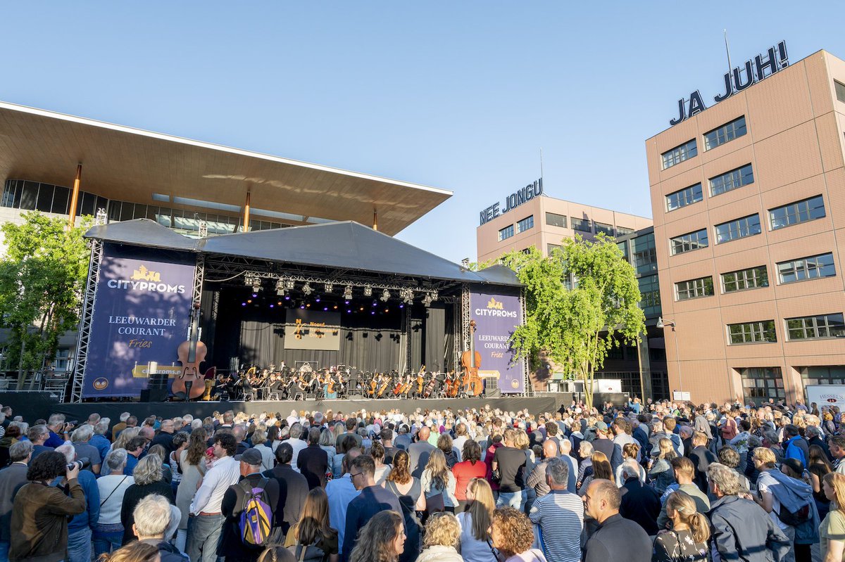 LF_2028's tweet photo. Schitterend weer én prachtige muziek;  @cityproms  2019 was fantastisch! Was jij er ook bij dit jaar? Ga dan heel snel naar https://t.co/SSUX5SOuPa voor álle foto's. #LF2028 #CityProms https://t.co/jP2M2CC2nh