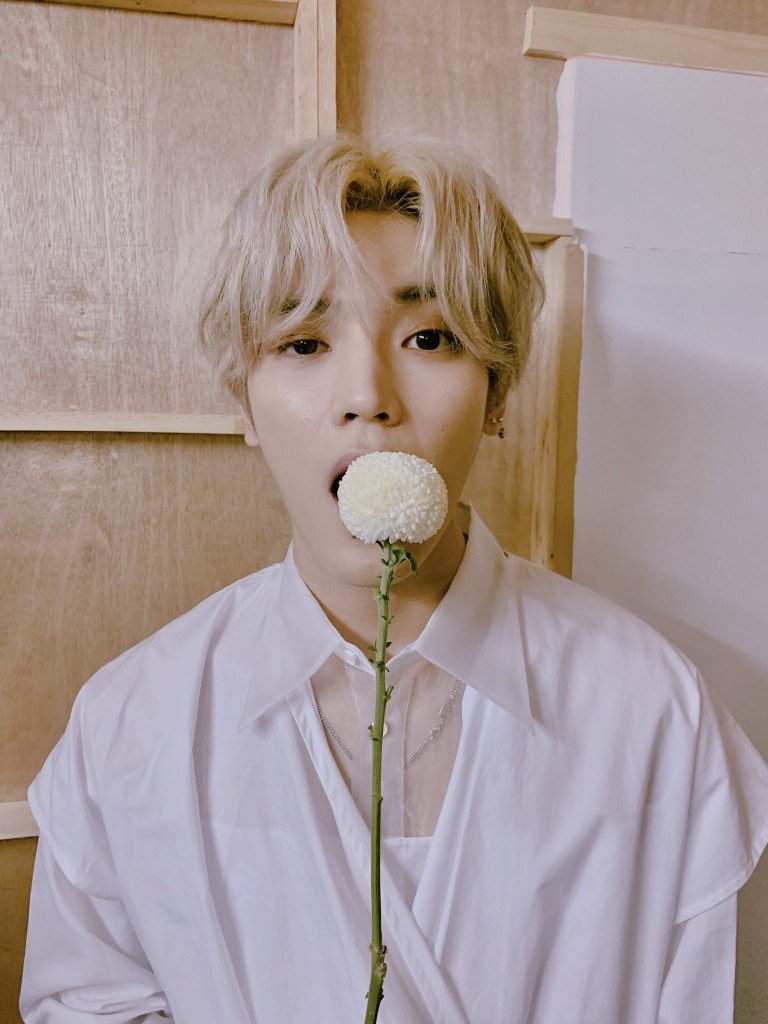  HAPPY BIRTHDAY to my prince   