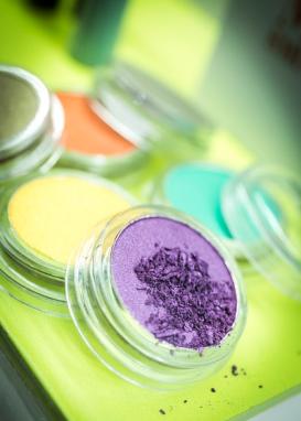 PremBeautyNews's tweet image. Organisers will showcase live production of a face highlighter for the first #Cosmopack edition in Las Vegas #tradeshow #makeup #suppliers @centdegres #Ancorotti #TolyPackaging #PennelliFaro #CoPack #Nastritex @cosmoprofna @cosmoprofworld 
premiumbeautynews.com/en/organisers-…