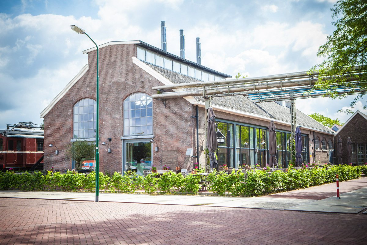 #Vacature: enthousiaste keuken-assistent gezocht voor Het Centraal Ketelhuis in #Amersfoort! Heb jij een passie voor koken en wil je ervaring op doen in de keuken? Ga aan de slag bij het gezelligste lunchcafé. ow.ly/iHCX50uQzPH