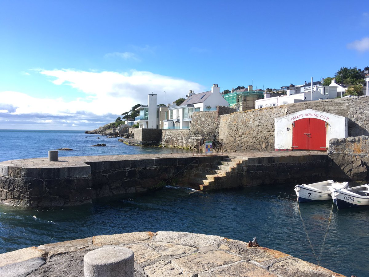 MagicJ_001's tweet photo. #100DaysofWalking2 around Dalkey and Colimore harbour. Lovely sights. https://t.co/JO7aussjat