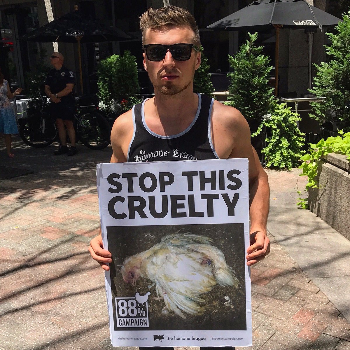 JohnOberg's tweet image. It's 2019. About time we put a stop to animal cruelty. RT if you agree. ✊