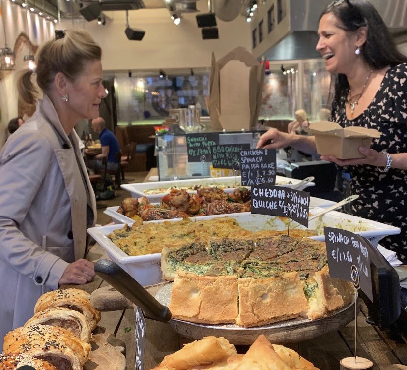 EscaClapham's tweet photo. Eat in, takeaway or a light snack our friendly staff are here to serve you.

#takeaway #snackbox #snack #foodbeast #instafood #foodporn #lovefood #foodphoto #picoftheday #eat #foodphotograph #filopastry #quiche #pasta #salad #hotfood #coldfood #escaclapham https://t.co/8Rblap4SaM
