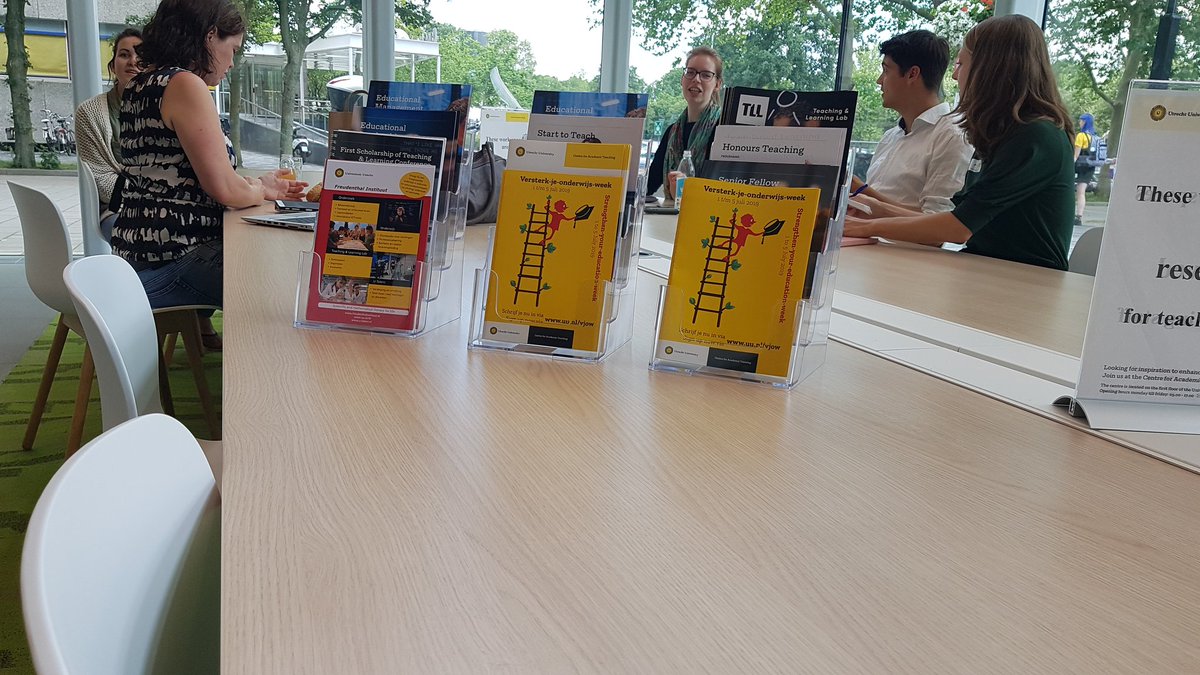 CAT_UUcentre's tweet image. De #VJOW is begonnen! Je kunt nog tot 14.00 u een heerlijk ontspannen nekmasssage krijgen in het Koningsberger Gebouw.  @UUBeta. #AcademicTeaching