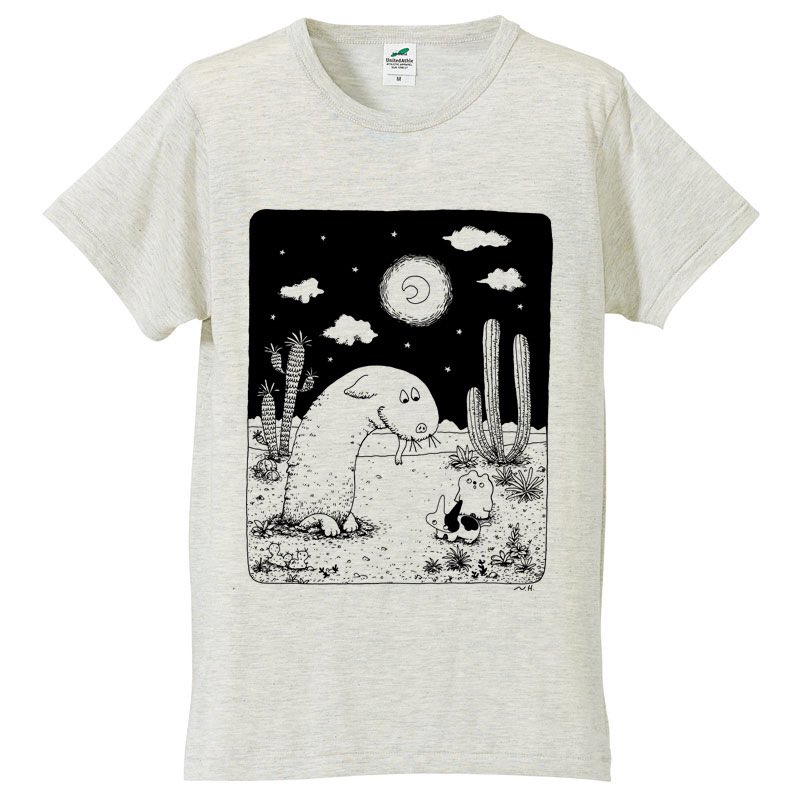 僕のTシャツデザインのイラストと、イメージ画像です。
Tシャツ展の展示テーマは『未知との遭遇』。
僕がいつも描いてるキャラクター2匹が、地面から突然出てきた大きな生き物と遭遇した場面を描きました。 