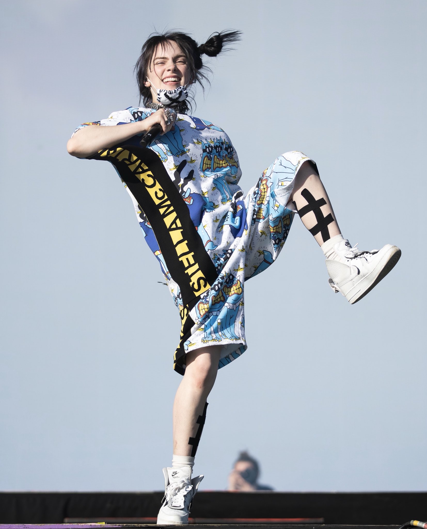 Stella McCartney on Twitter: "Singer @BillieEilish wears custom # StellaMcCartney from the upcoming 'All Together Now' collection for her  first ever Glastonbury performance!â£â£ #StellaMcCartneyxTheBeatlesâ¦  https://t.co/DLlAXQDWcd"