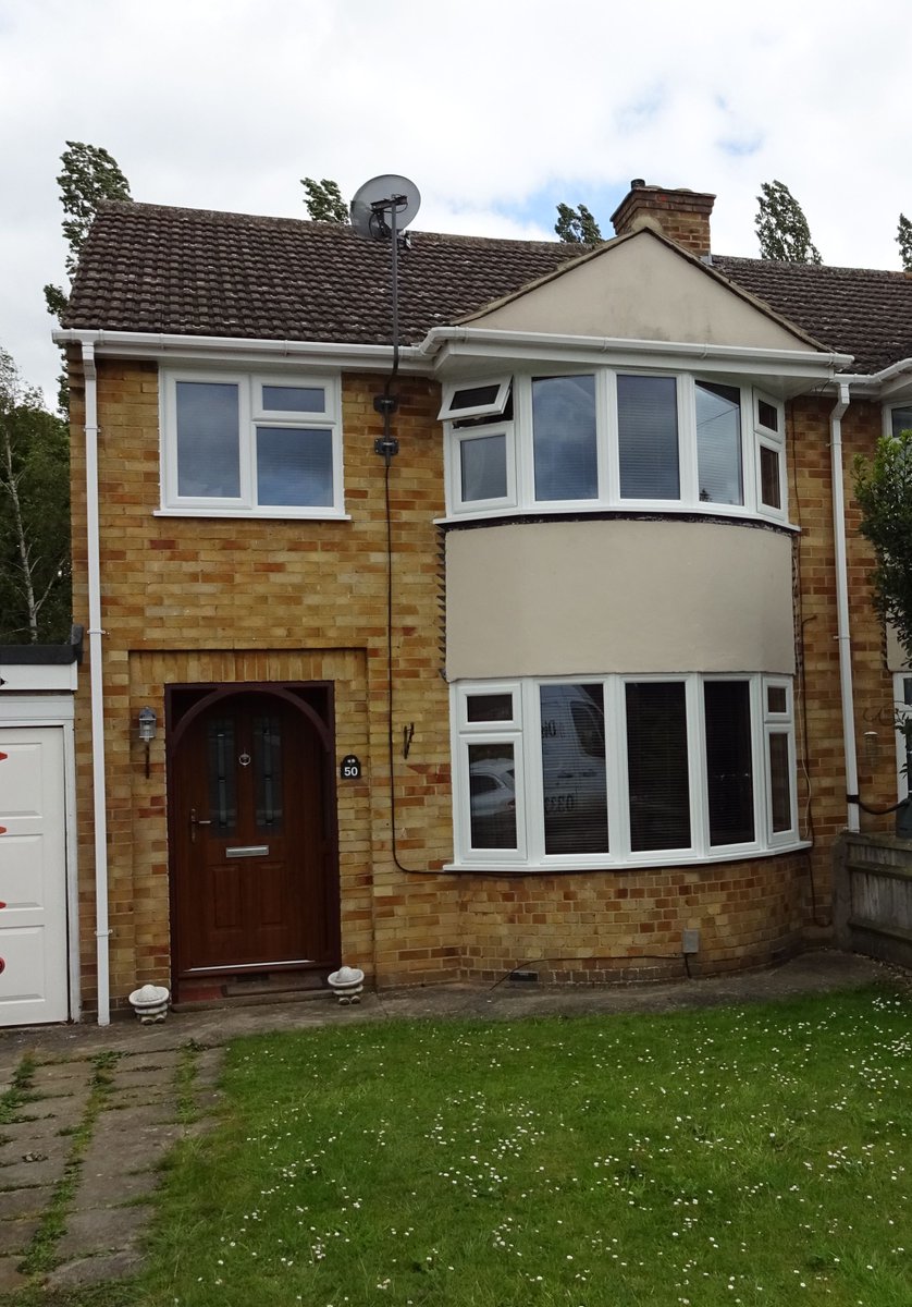 DistinguishedW's tweet image. Beautiful Bays! Fresh new windows and a cheeky set of French doors with side panels to freshen up the exterior of this property in #Kidlington ☺️ ☺️ ☺️
