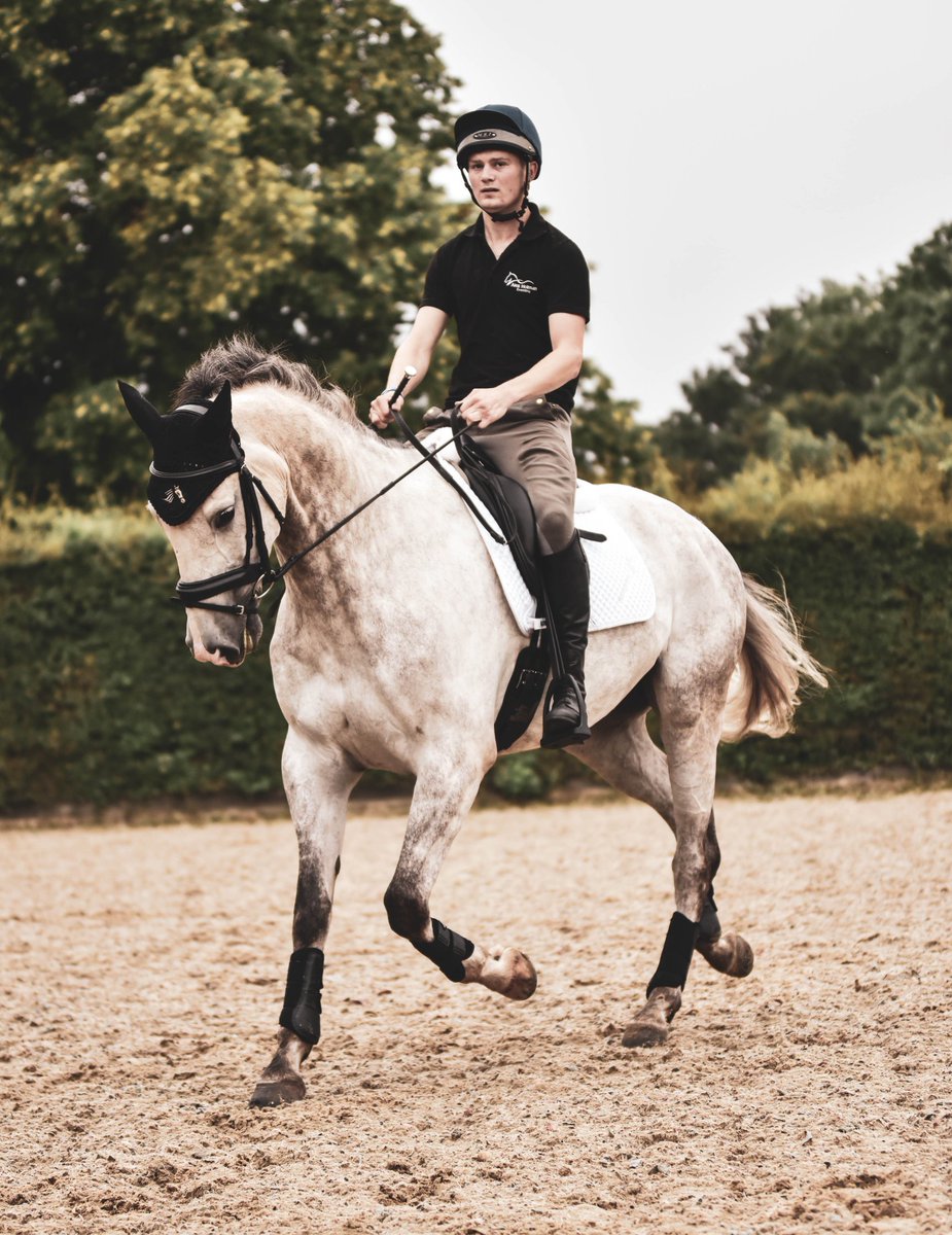 It was a bit of a hectic week last week with working and then going away. Back to normality today and finishing editing of images from a shoot with a talented young event rider. <a href="/WorcesterHour/">#WorcestershireHour 📢</a> <a href="/uptonhour/">Upton Hour ⏰</a> <a href="/EquineHour/">#EquineHour</a>