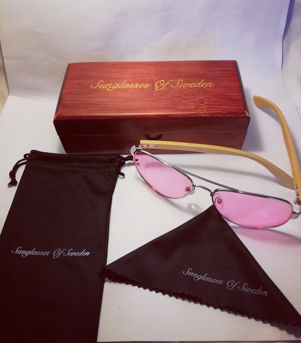 Now you can pre-order our new luxury branded sunglasses! 😎

SIGN UP for newsletter for more details on our website to get super discounts! Link in bio. #shopping #Sunglasses #brandedsunglasses #fashionnova