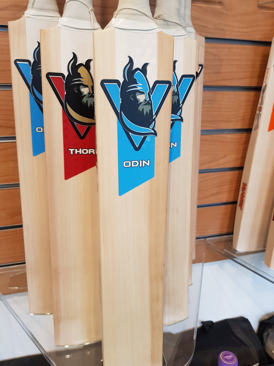 Grade 1 Junior bats in our shop at BD200AL prices start at £140 #jointheinvasion #CWC19 #cricket