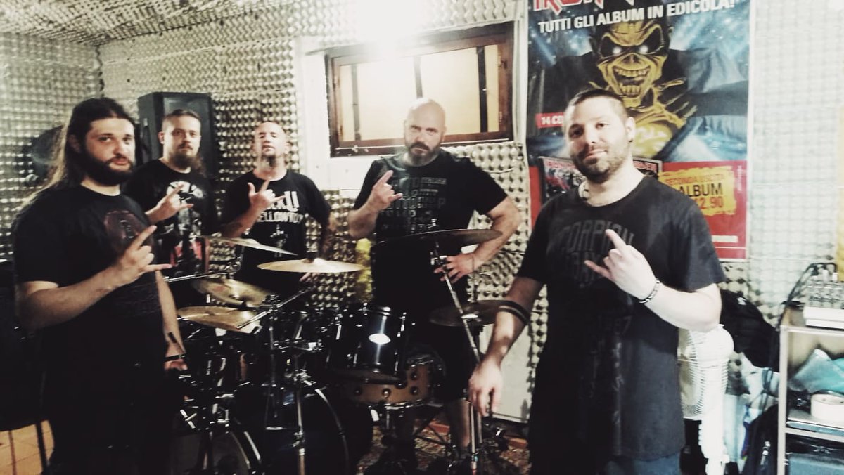 IrminSinger's tweet image. Less than a month until my first show with #DESECRATE at #GRAVEPARTY2019

We are really looking forward to letting you listen to some old classics as well as some brand new material

#graveparty #desecrate_official #metalhead #melodicdeathmetal #metal #metalhead #newlineup