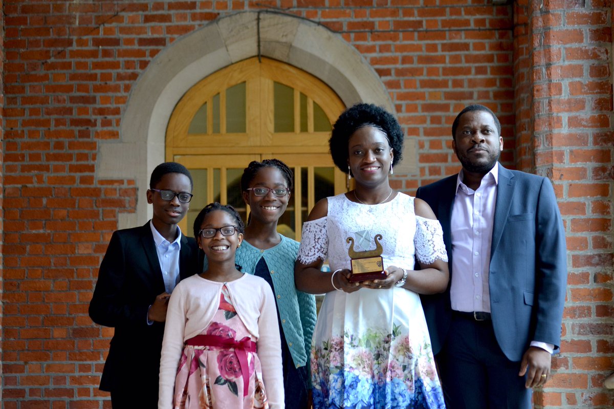 QUBAlumni's tweet image. Delighted to announce that the @QUB_QGA @FirstTrustBank Student of the Year 2019 is Gift Sotonye-Frank!

Gift celebrated her award at today’s ceremony alongside her wonderful family #LoveQUBGrad #LoveQUB