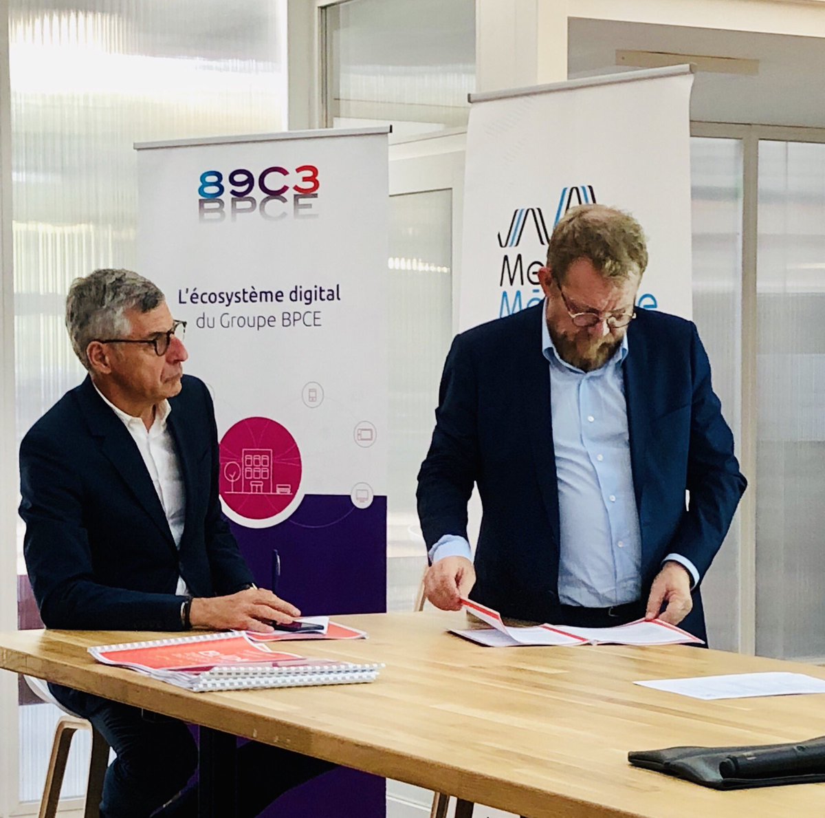 metztechnopoles's tweet photo. Conférence de #Presse « Projet #Bliiida2020 » en présence de @ThierryJEAN59, Président Directeur Général de @MetzCescom57, les Partenaires Actionnaires du projet @BPALC @CaissEpargneGEE @caissedesdepots @MetzMetropole @MairiedeMetz et le groupement @DemathieuBard #89C3 #Bliiida https://t.co/L4M9sVsl2a