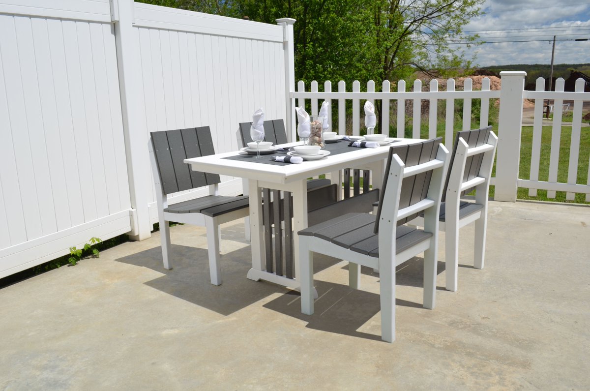 ECCBOutdoor's tweet photo. Add a Lake Shore Picket Table to your outdoor patio and spend your summers eating outside in style! https://t.co/B8zcDXkUwo #patiodesign https://t.co/X7Okgh44zg