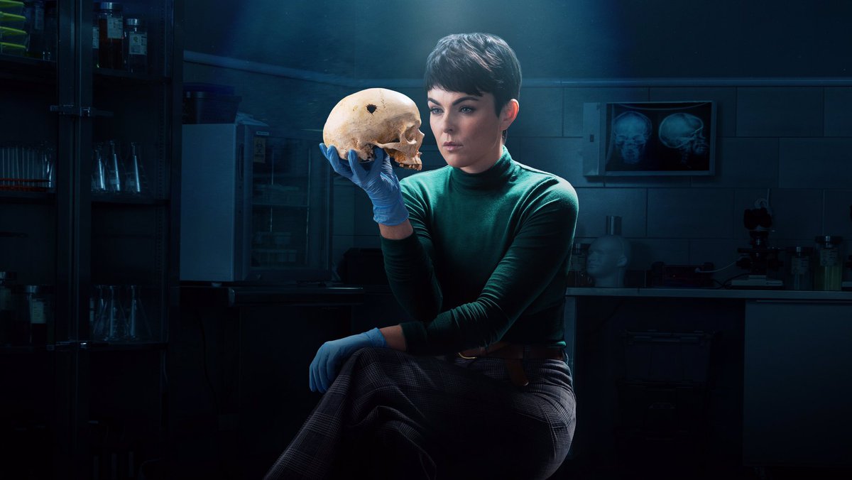Cineinformacion's tweet photo. #CORONER, la serie creada por #MORWINBREBNER estrena el martes 2 de julio a las 11pm por @UniversalTVLA protagonizado por #SerindaSwan (Inhumans, Ballers) está basado en hechos de la vida real y la serie de libros de #MRHall https://t.co/nYEZP0M2Gg