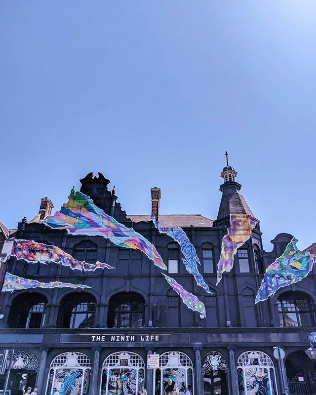 ericavonderwall's tweet image. Tell me about your day using only emojis. I'll start: 😴🤧🥵,👩🏻‍💻🤗🚉❌🤸🏻‍♀️🏩
.
.
.
.
.
#facadelovers #chasingfacades #bitsofbuildings #prettycitylondon #prettylittlelondon #londonstreets #londonthroughmycam #mydarlinglondon #london_enthusiast  #iwalkedthi… ift.tt/2XgcNVD