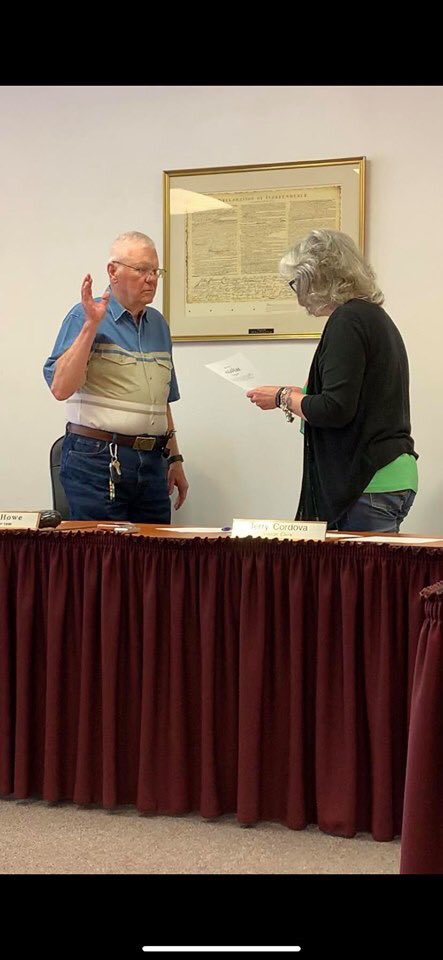 What a day, first my son and now my #Dad <a href="/USArmy/">U.S. Army</a> @csaSoldier4Life Chuck Howe is sworn in as Mayor of Angel Fire <a href="/NewMexico/">New Mexico TRUE</a> <a href="/angelfirefun/">Angel Fire Visitors Center</a> <a href="/AngelFireResort/">Angel Fire Resort</a> Arc of #Service!