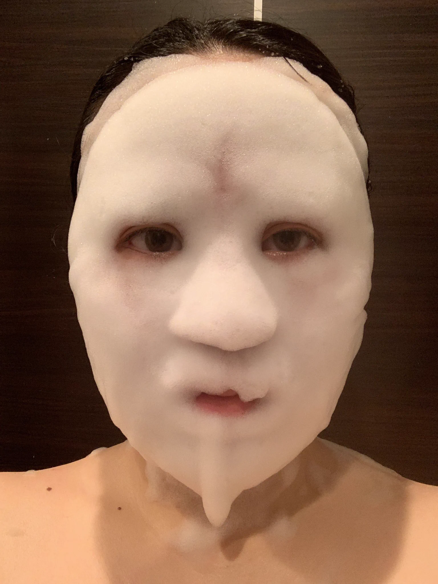 想像していたのと違う？白泡マスクを実際に使ってみると怖いことにwww