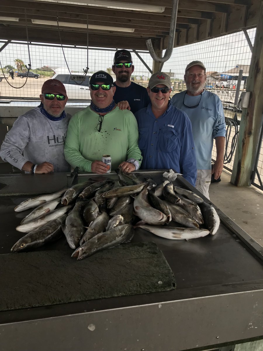 CountzTommy's tweet photo. Fishing is heating up in Matagorda!  Wading in West Matagorda Bay last week produced limits of specks throwing pink Skitterwalk top waters and Down South plastics.  The bite really turned on mid morning with fish blowing up bait. I’ve got some weekday openings after the weekend https://t.co/LN3C7BUDic