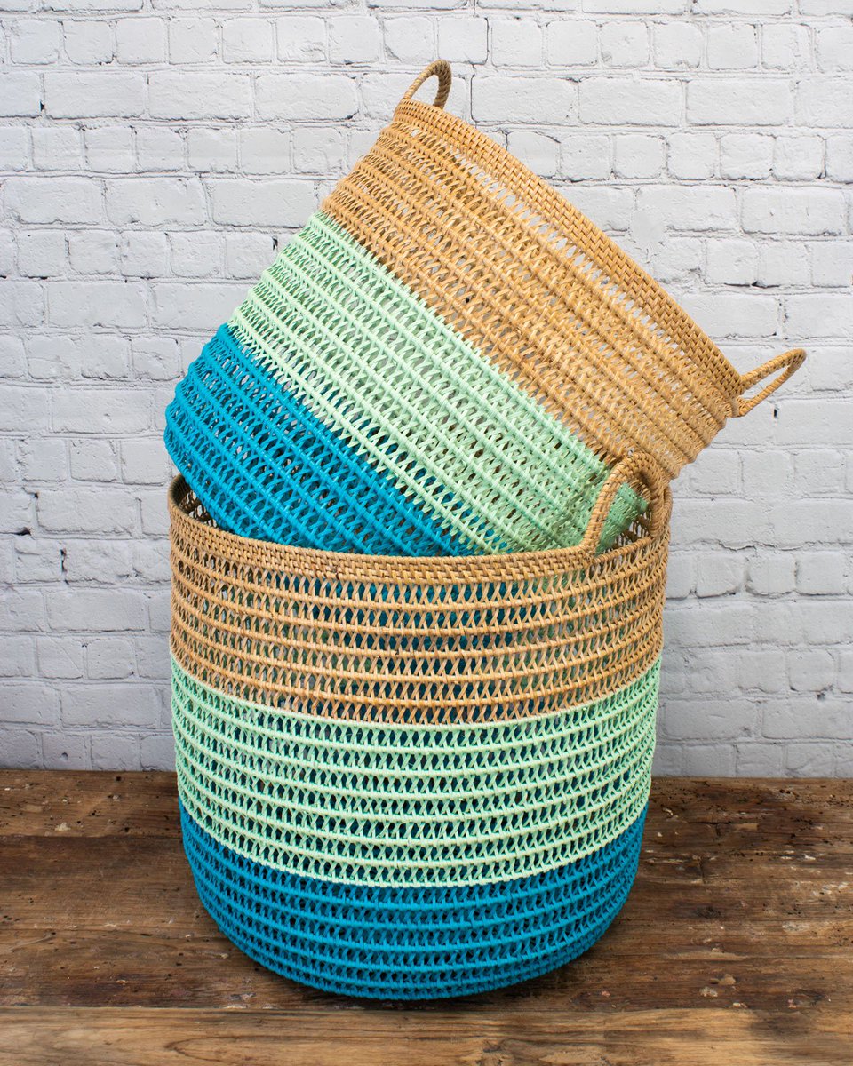 We love the bright #summer colours of the Rhodes Basket. Such a smart and versatile storage solution for any home.
#duskfurniture #homedecor #handwoven .
tiny.cc/khd38y