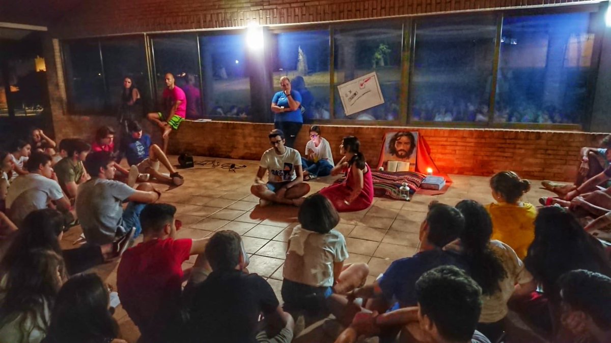 #M4Cordoba durante la celebración del envío ayer por la noche ya que hoy comenzábamos los voluntariados en los centros. #Maristas #GVX #DaVida #VeranoGVX2019