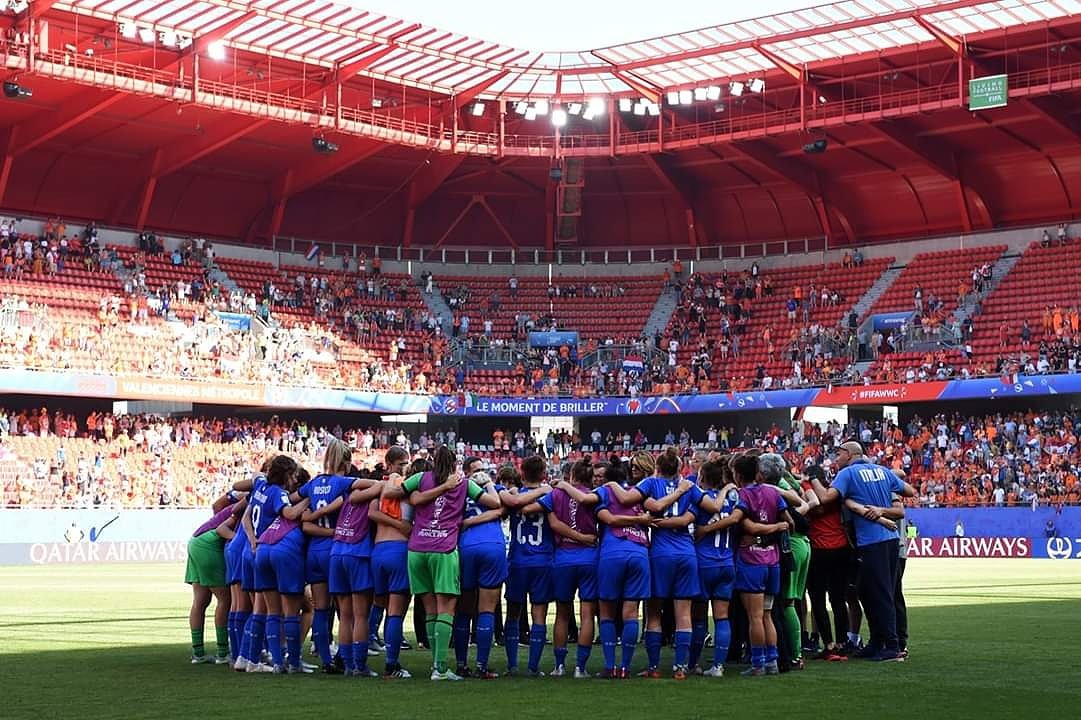 Emozioni avevamo promesso e emozioni abbiamo dato. Assieme a tutte noi stesse. Una lettera per spiegare il nostro Mondiale: esaltante, estenuante, elettrizzante, emendabile, educativo, euforico. Eloquente come un bravo oratore che usa le parole per catturare il suo pubblico.