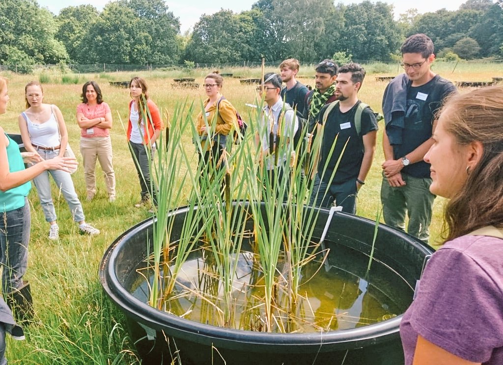 BETA_TechCenter's tweet image. 🔛 Just starting the @Aquacosm Summer School in the @imperialcollege of #London. Today, field demonstration of #Mesocosm design in Silwood Park.

#AquaticEcology