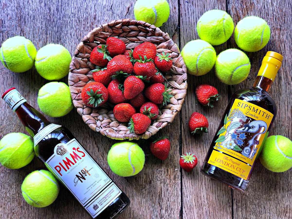 Narrowboatpub's tweet photo. Time to bring out the strawberries and Pimms - Wimbledon is here! #wimbledon2019 #strawberry🍓 #strawberriesseason #tennis #sport #sportfan #etonmess #pimms #pimmsoclock #riverside #watchwimbledon #pub #london #publife #july #regentscanal #islington #islingtonlife #angelstation https://t.co/tPwXcyJ4Ik