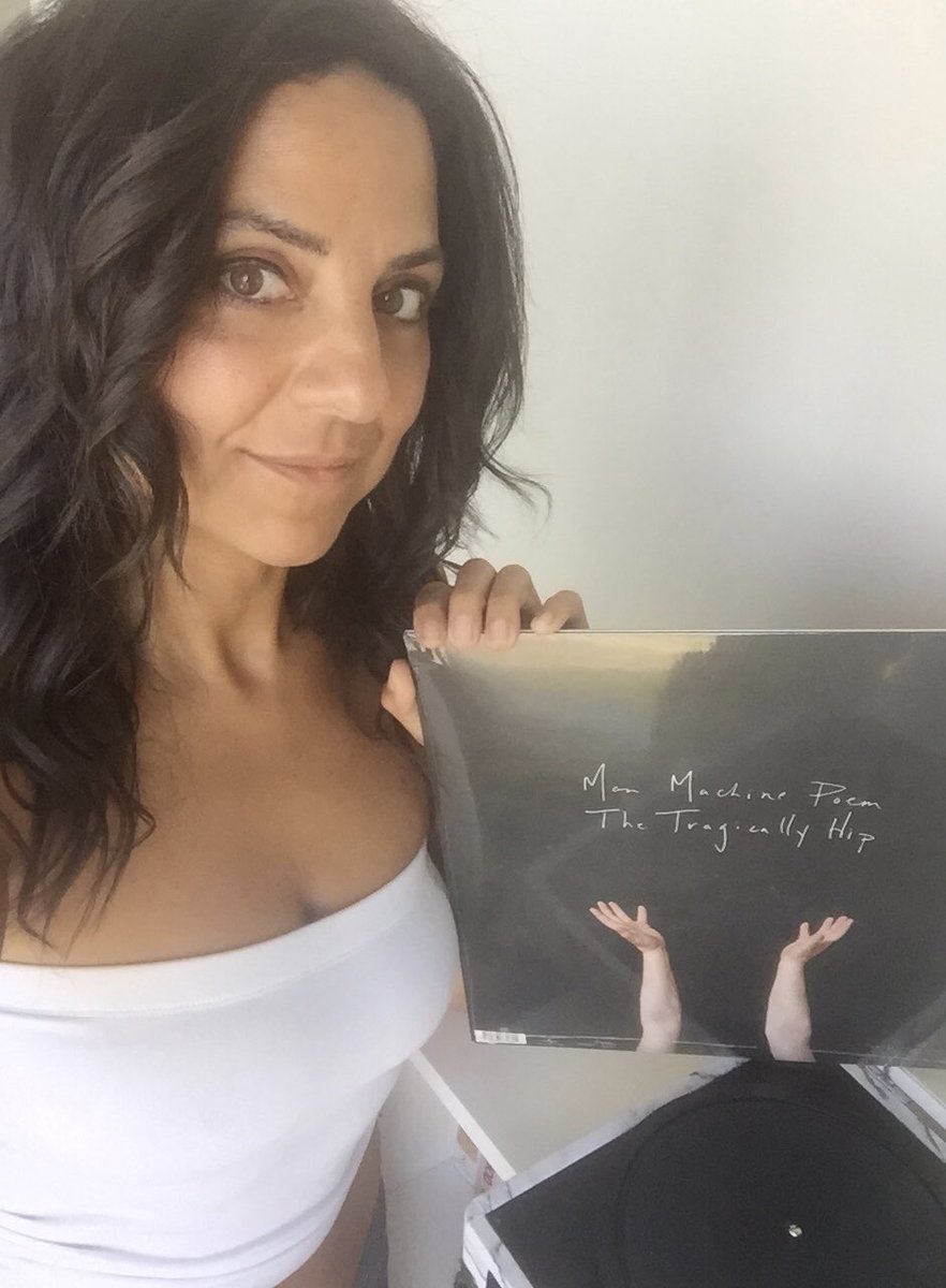 suzikory's tweet photo. It don’t get any more Canadian than this .... Happy Canada Day 🇨🇦 !!! 

#canada #canadian #proudcanadian #home #canadiana #thetragicallyhip #manmachinepoem #gorddownie #canadiancountry #country #vinyl #record #recordplayer https://t.co/yvpi5HeIlG