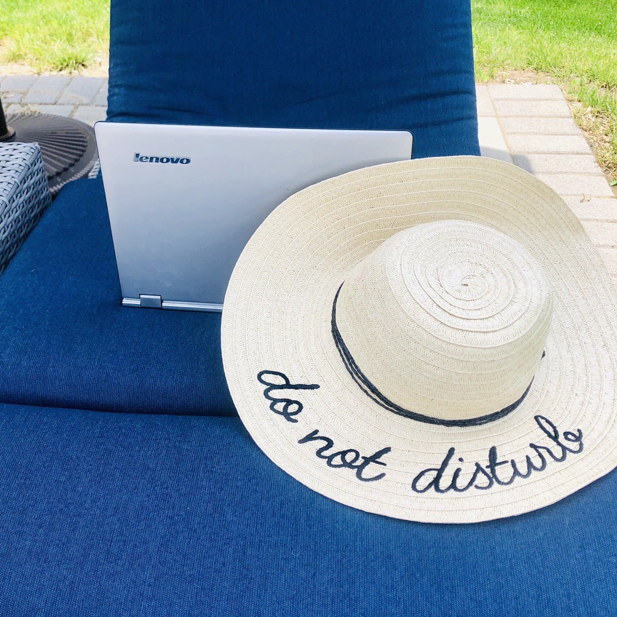 JennElder2's tweet photo. With summer in full swing, I’m spending lots of time shuttling the kids and hosting pool parties, but I still try to make time to put my #writing hat on. 

#MondayMorning #MondayMotivaton #amwriting
#amediting #WritersLife #MomLife 
#MomTipMonday #poolside https://t.co/j1FVJMUFEj