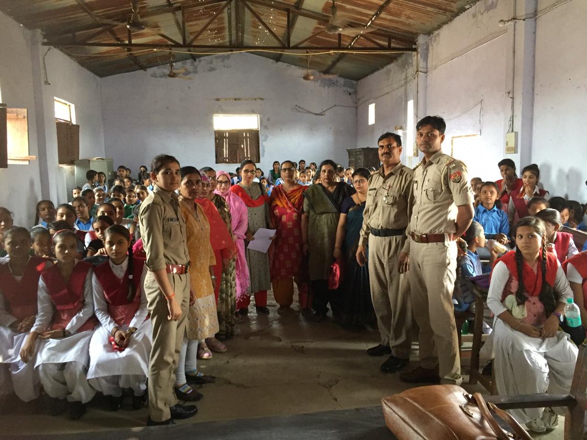 POLICE COMMISSIONERATE AGRA tweet media